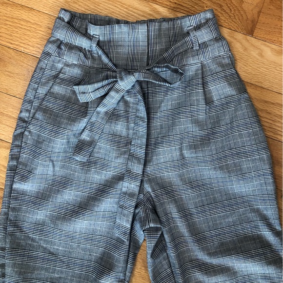 4 for 25$ DYNAMITE | Plaid Sash-Tie Waist Cigarette Trouser Pants. Size XS. - Picture 6 of 8